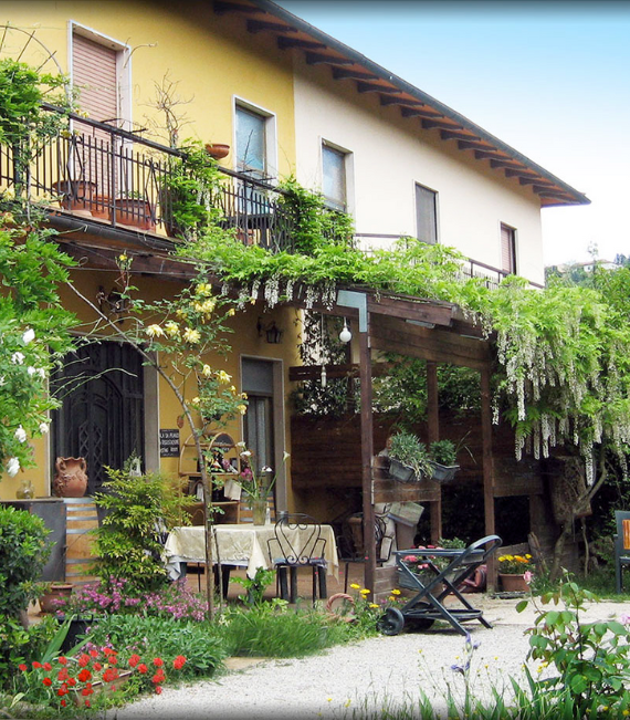 Außenbereich des Agriturismo Casa di Dona