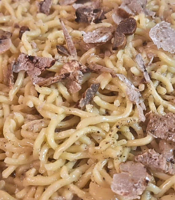 Homemade Tuscan tagliolini with truffle at A Casa di Dona near San Gimignano
